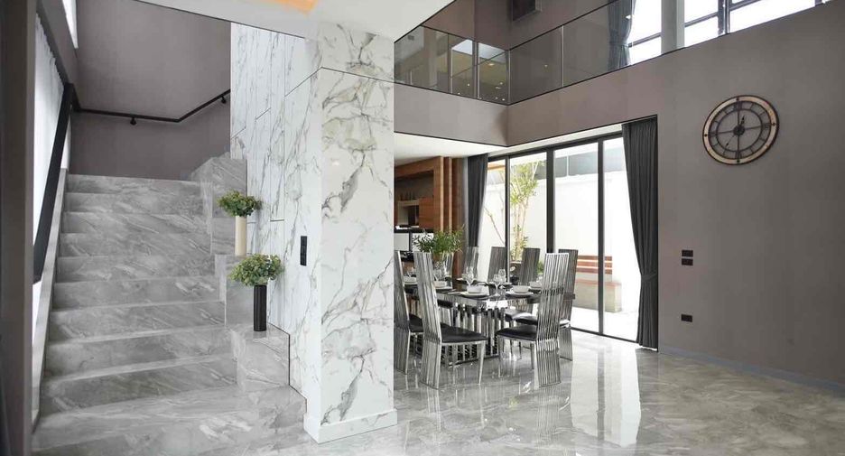 For rent 6 bedrooms villa in Bang Lamung, Chonburi