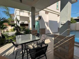 Villa en alquiler de 4 habitaciones en Bang Lamung, Chonburi