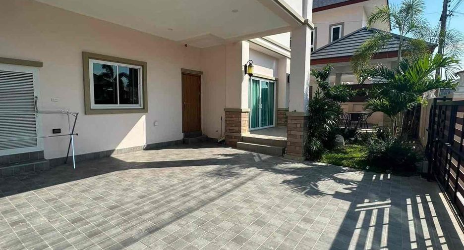 Villa en alquiler de 4 habitaciones en Jomtien, Pattaya