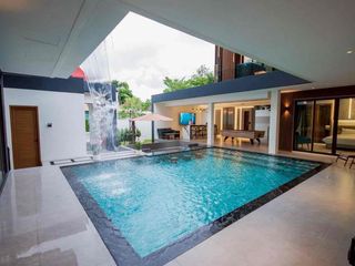 À louer 7 chambres villa à Jomtien, Pattaya
