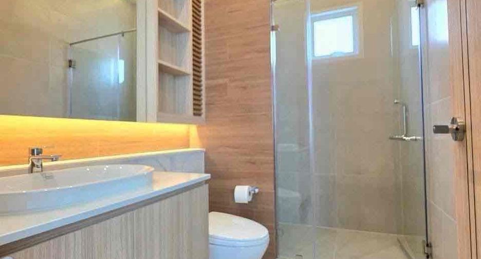 Villa en alquiler de 3 habitaciones en Bang Lamung, Chonburi