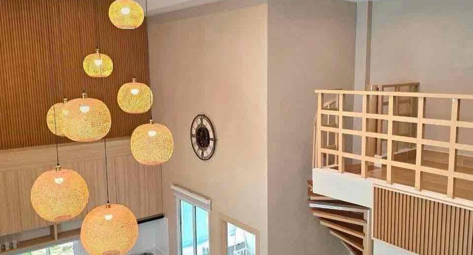 Villa en alquiler de 3 habitaciones en Bang Lamung, Chonburi