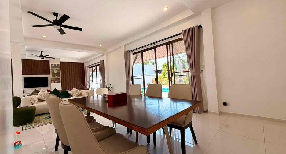 À louer 3 chambres villa à Mueang Chon Buri, Chonburi