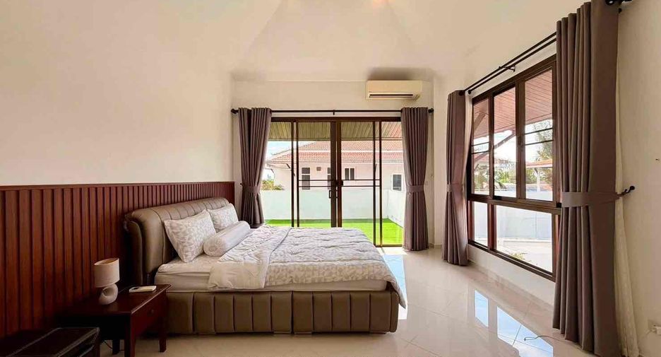À louer 3 chambres villa à Mueang Chon Buri, Chonburi