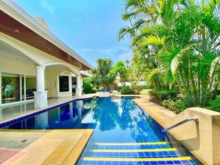 Villa en alquiler de 3 habitaciones en Bang Lamung, Chonburi