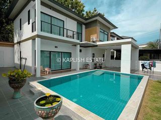Villa en alquiler de 8 habitaciones en Bang Lamung, Chonburi
