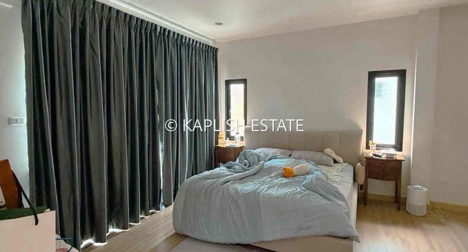 For rent 8 bedrooms villa in Huay Yai, Pattaya