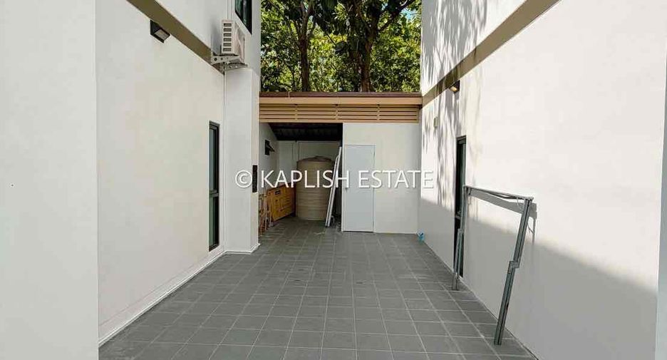 For rent 8 bedrooms villa in Huay Yai, Pattaya