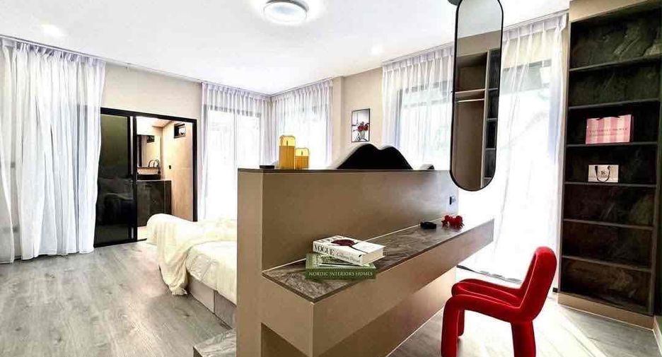 Villa en alquiler y en venta de 5 habitaciones en Bang Lamung, Chonburi