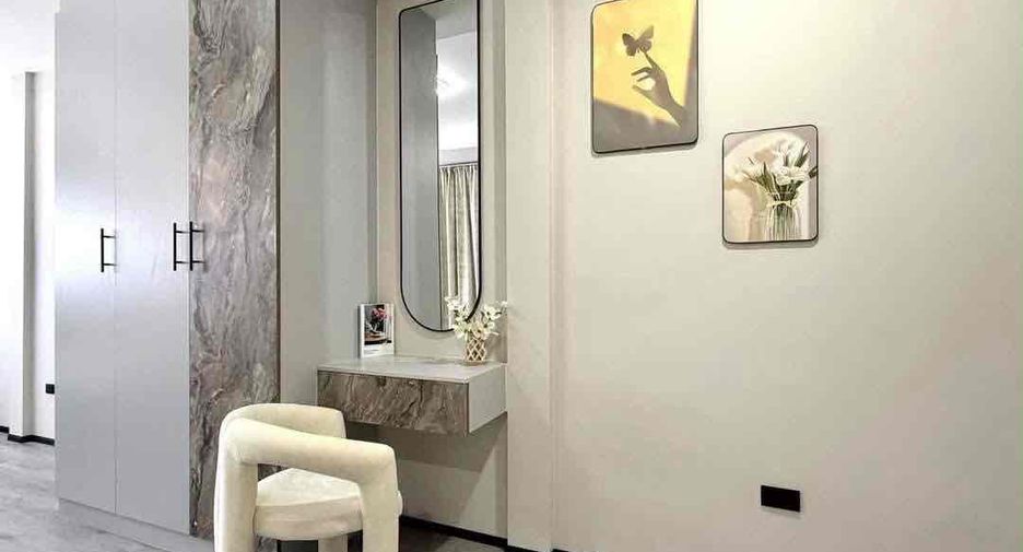 Villa en alquiler y en venta de 5 habitaciones en Bang Lamung, Chonburi