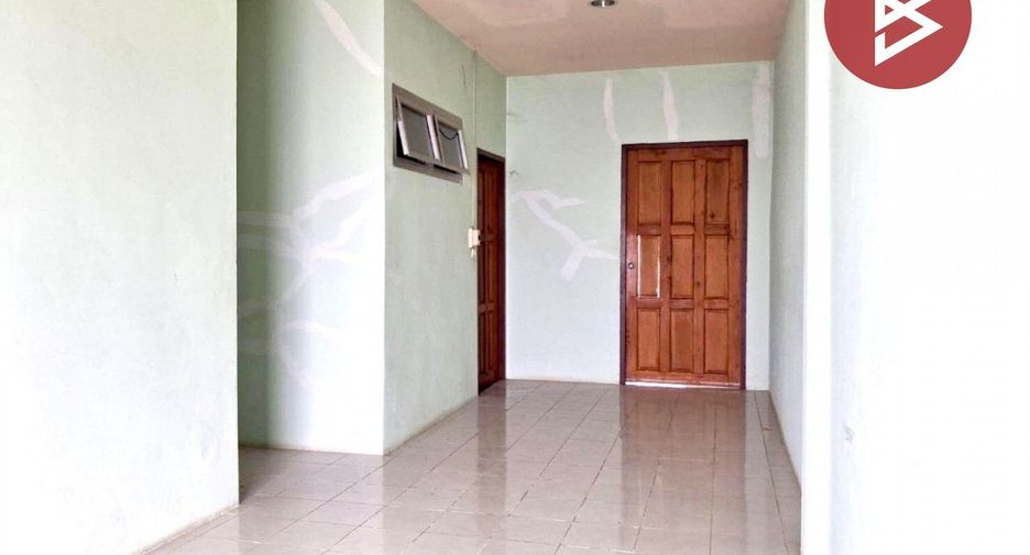 À vendre 2 chambres local commercial à Phichai, Uttaradit