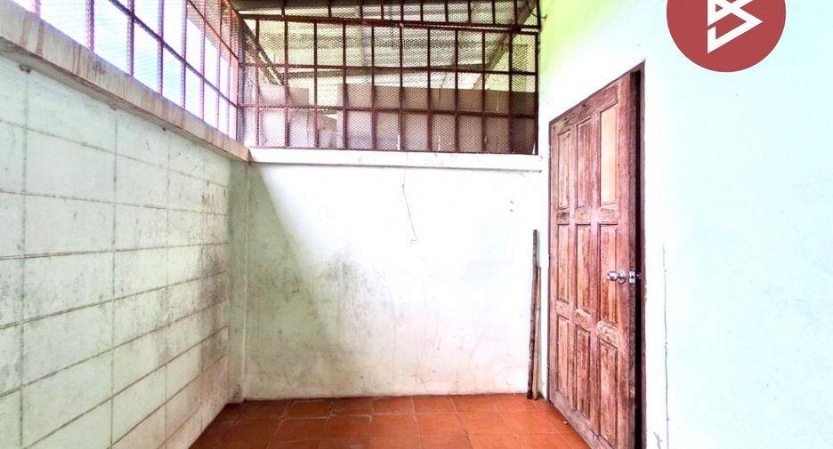 À vendre 2 chambres local commercial à Phichai, Uttaradit