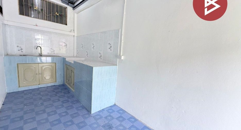 Продажа 3 спальни таунхаус в Mueang Chon Buri, Чонбури