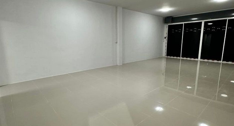 Almacén en alquiler y en venta de 1 habitaciones en Sai Noi, Nonthaburi