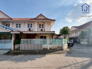 For sale 3 ベッドルーム townhouse in Mueang Samut Prakan, Samut Prakan