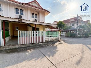 For sale 3 ベッドルーム townhouse in Mueang Samut Prakan, Samut Prakan