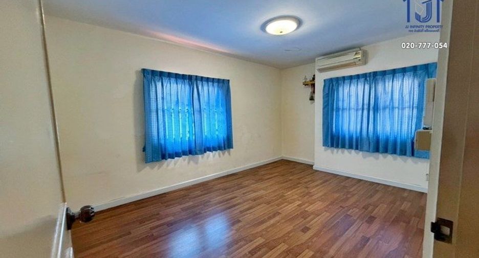 For sale 3 ベッドルーム townhouse in Mueang Samut Prakan, Samut Prakan