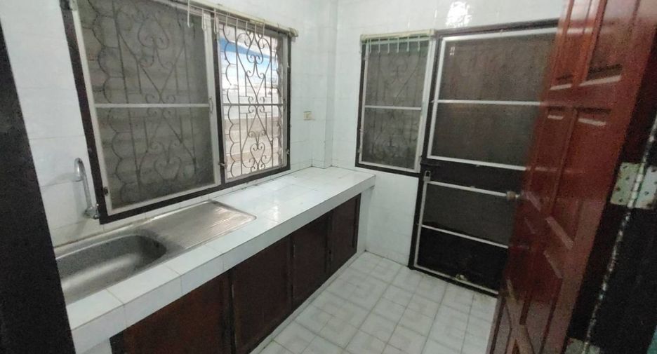 ขาย 2 ห้องนอน ทาวน์เฮ้าส์ ใน เมืองนนทบุรี, นนทบุรี
