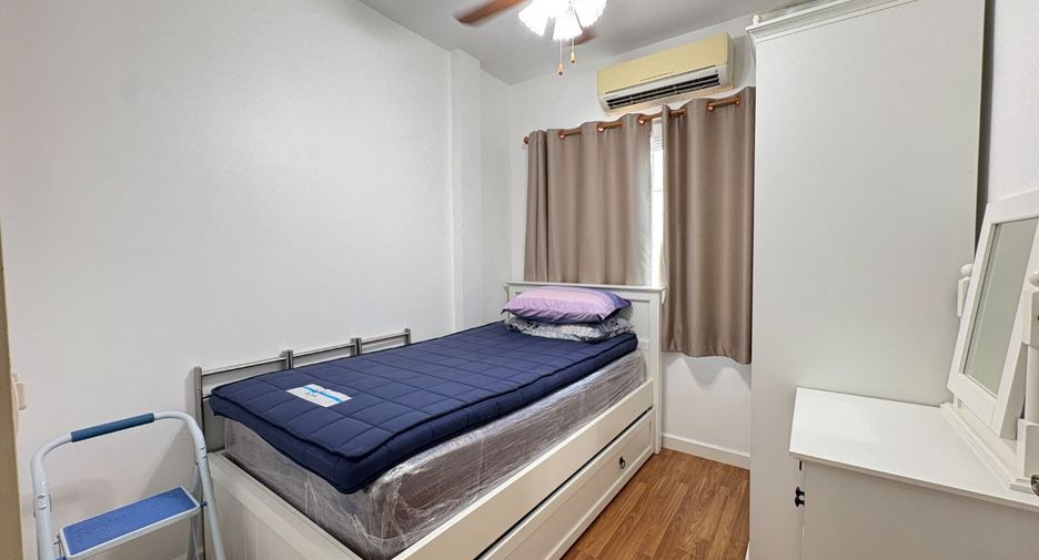 Casa adosada en venta de 3 habitaciones en Saphan Sung, Bangkok