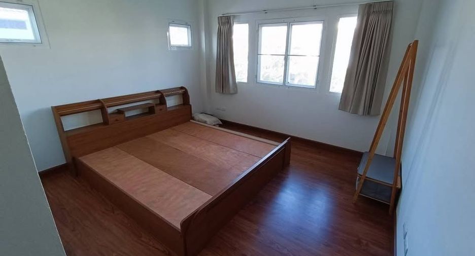 For sale 4 ベッドルーム house in San Sai, Chiang Mai
