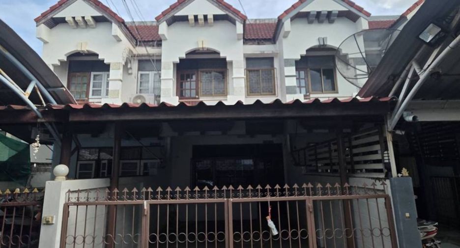 For sale 2 bedrooms townhouse in Mueang Nakhon Ratchasima, Nakhon Ratchasima