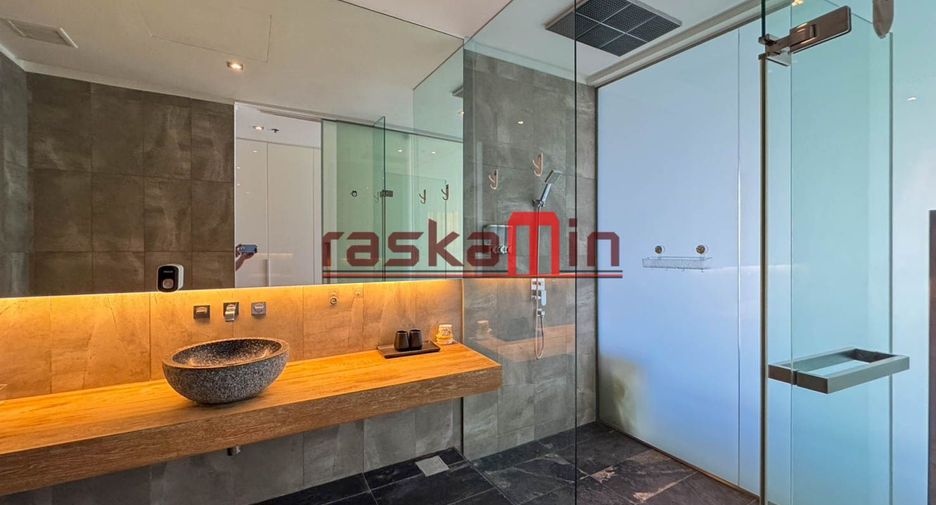 For rent 4 bedrooms condo in Bang Lamung, Chonburi
