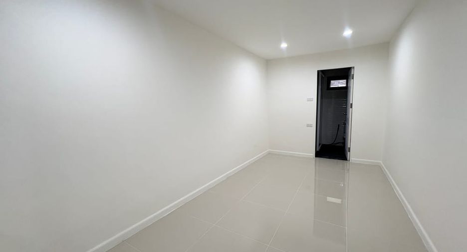 For rent 8 ベッドルーム house in Bang Lamung, Chonburi