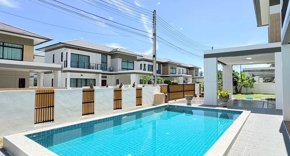 For rent 8 ベッドルーム house in Bang Lamung, Chonburi