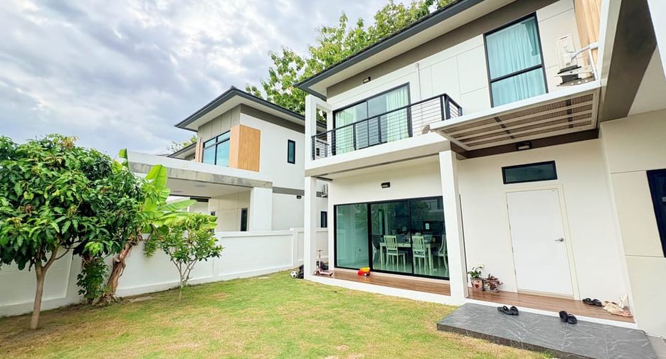 For rent 8 ベッドルーム house in Bang Lamung, Chonburi