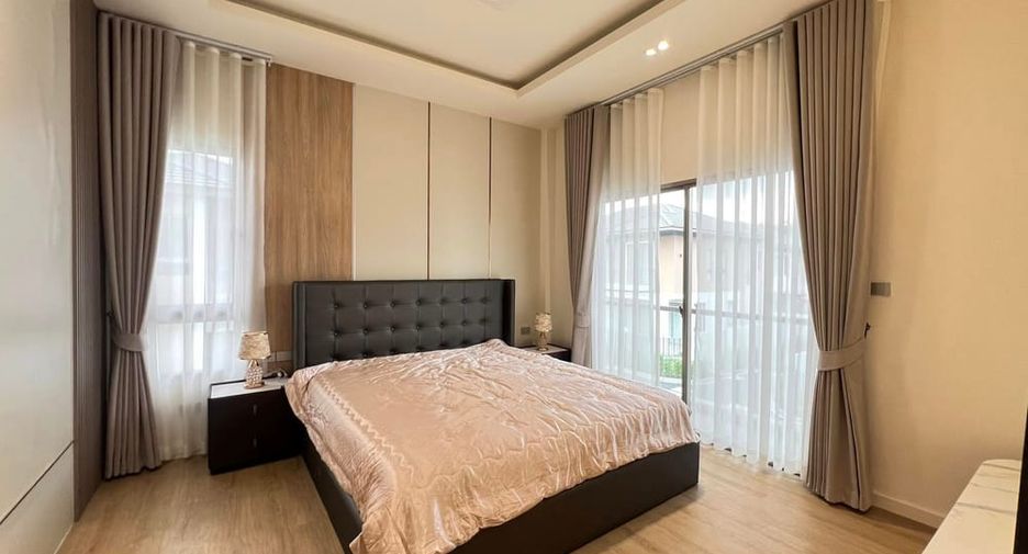 For sale 4 ベッドルーム house in Bang Lamung, Chonburi