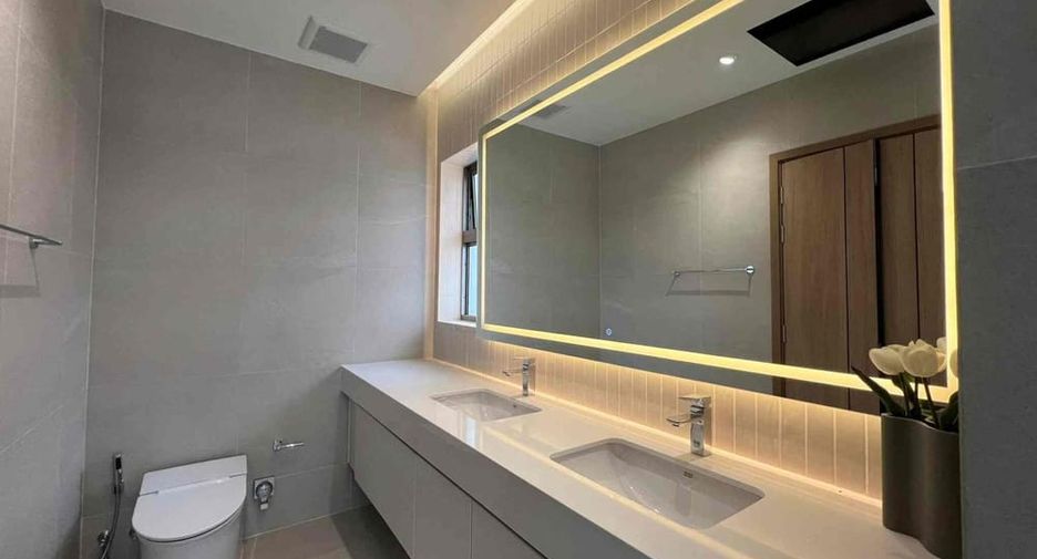 For sale 4 ベッドルーム house in Bang Lamung, Chonburi