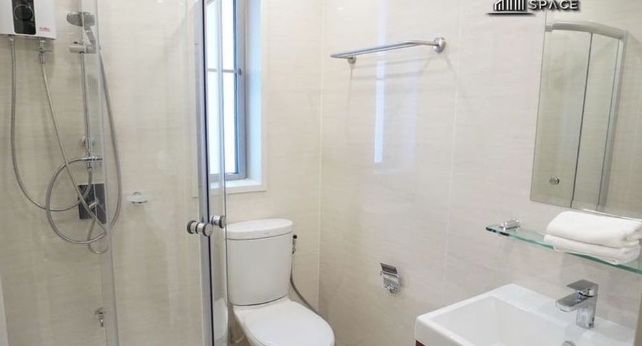 For rent 4 bedrooms villa in Bang Lamung, Chonburi