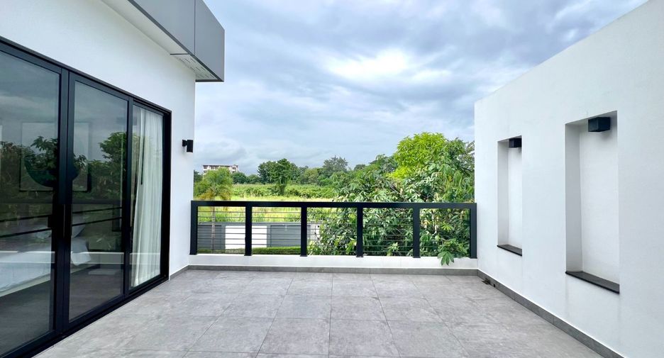 For sale 4 bedrooms villa in Hang Dong, Chiang Mai