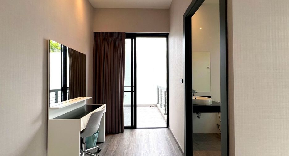For sale 4 bedrooms villa in Hang Dong, Chiang Mai