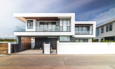 Haus zum Kauf mit 4 Zimmer in Bang Lamung, Chonburi
