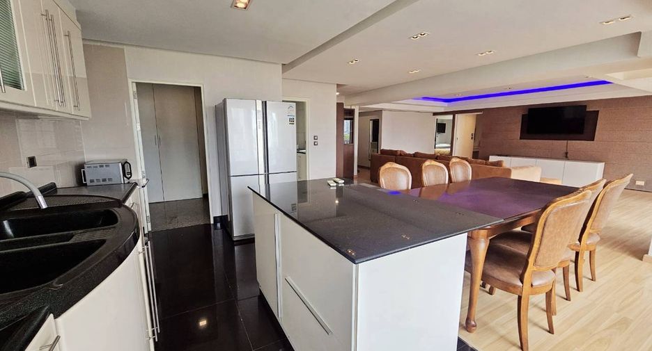 Wohnung zum Kauf mit 3 Zimmer in Watthana, Bangkok
