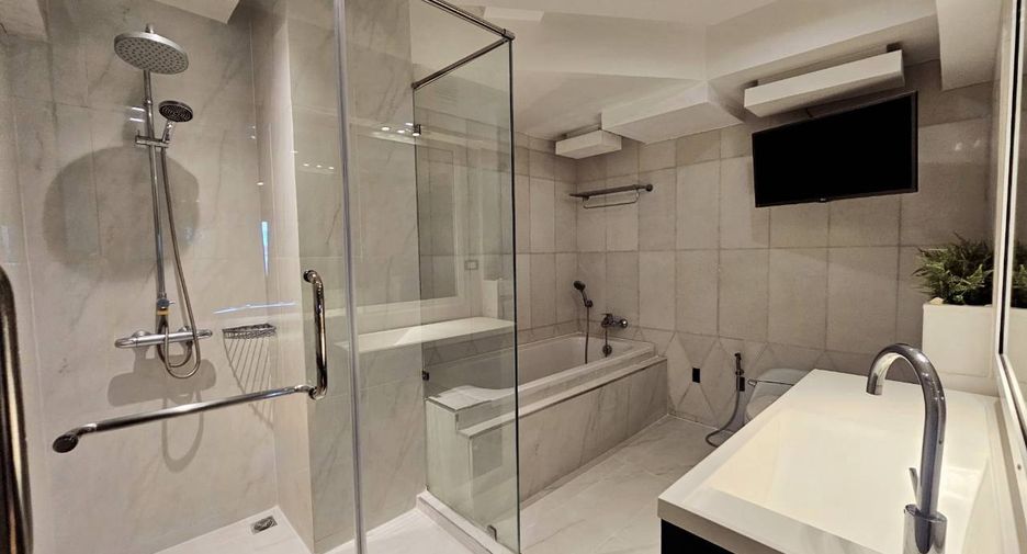 Wohnung zum Kauf mit 3 Zimmer in Watthana, Bangkok
