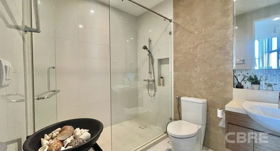Продажа 3 спальни кондо в Кхлонг Тоеи, Бангкок