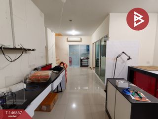 For sale 3 bedrooms townhouse in Suan Luang, Bangkok