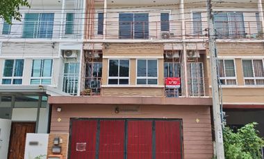 Продажа 3 спальни таунхаус в Суан Луанг, Бангкок