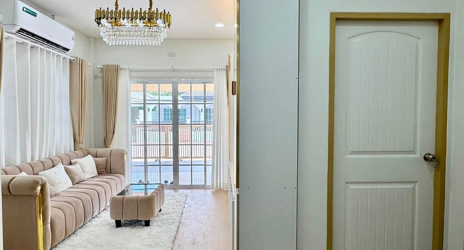 For sale 3 bedrooms house in Si Racha, Chonburi