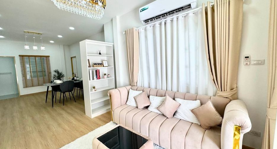 For sale 3 bedrooms house in Si Racha, Chonburi