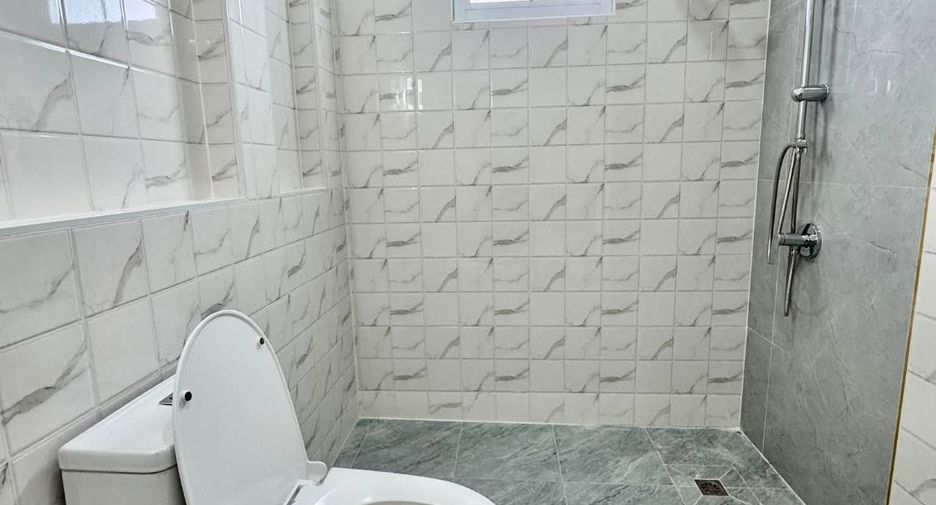 For sale 3 bedrooms house in Si Racha, Chonburi