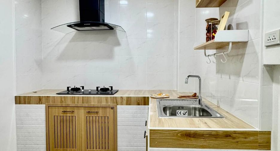 For sale 3 bedrooms house in Si Racha, Chonburi