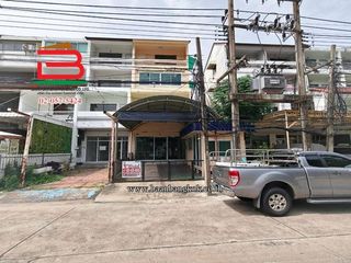 À vendre 3 chambres local commercial à Lam Luk Ka, Pathum Thani
