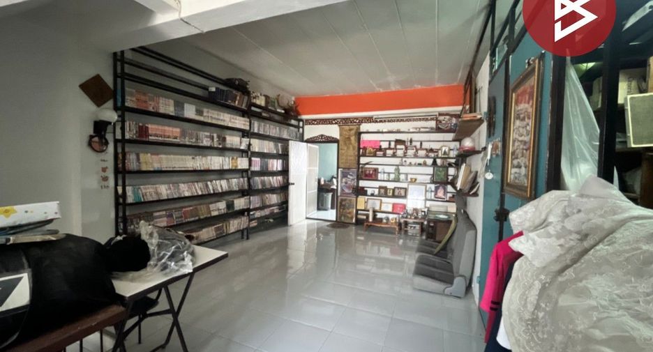 For sale 1 bed retail Space in Sam Phran, Nakhon Pathom