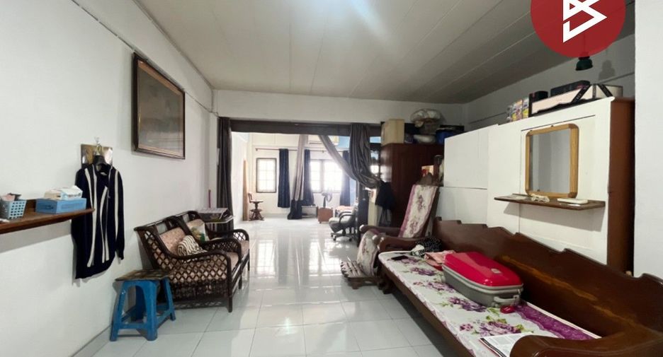 For sale 1 bed retail Space in Sam Phran, Nakhon Pathom