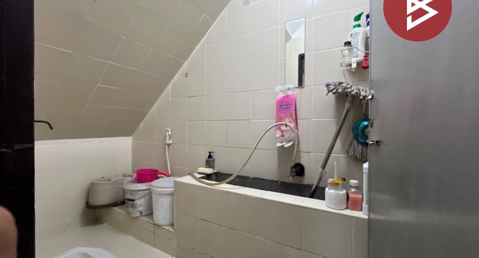 For sale 1 bed retail Space in Sam Phran, Nakhon Pathom