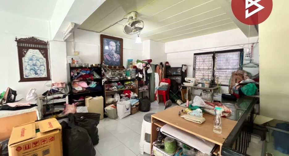 For sale 1 bed retail Space in Sam Phran, Nakhon Pathom