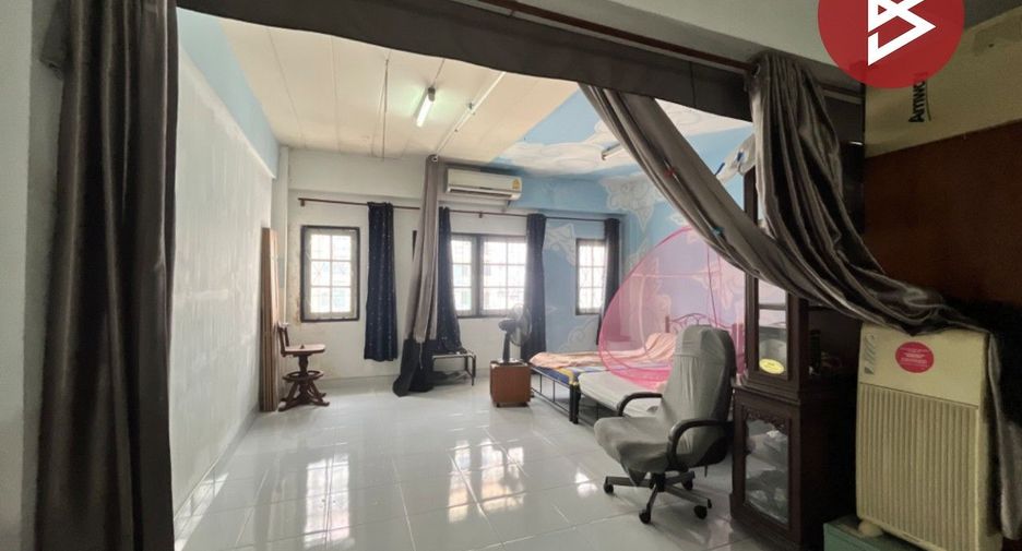 For sale 1 bed retail Space in Sam Phran, Nakhon Pathom